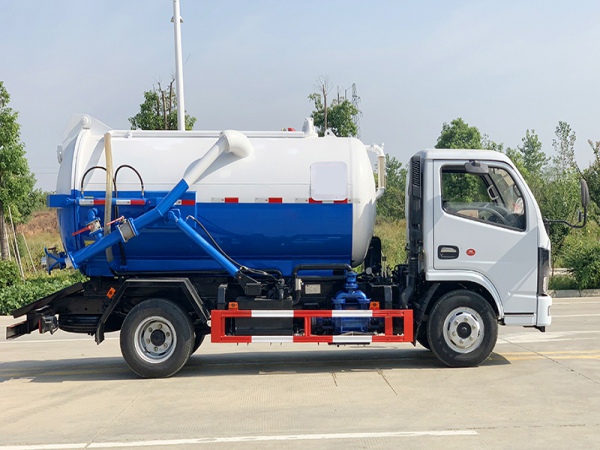 國六東風(fēng)天龍18方 吸污車