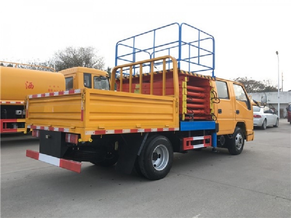 國六江鈴10米剪叉式升降平臺(tái)高空作業(yè)車
